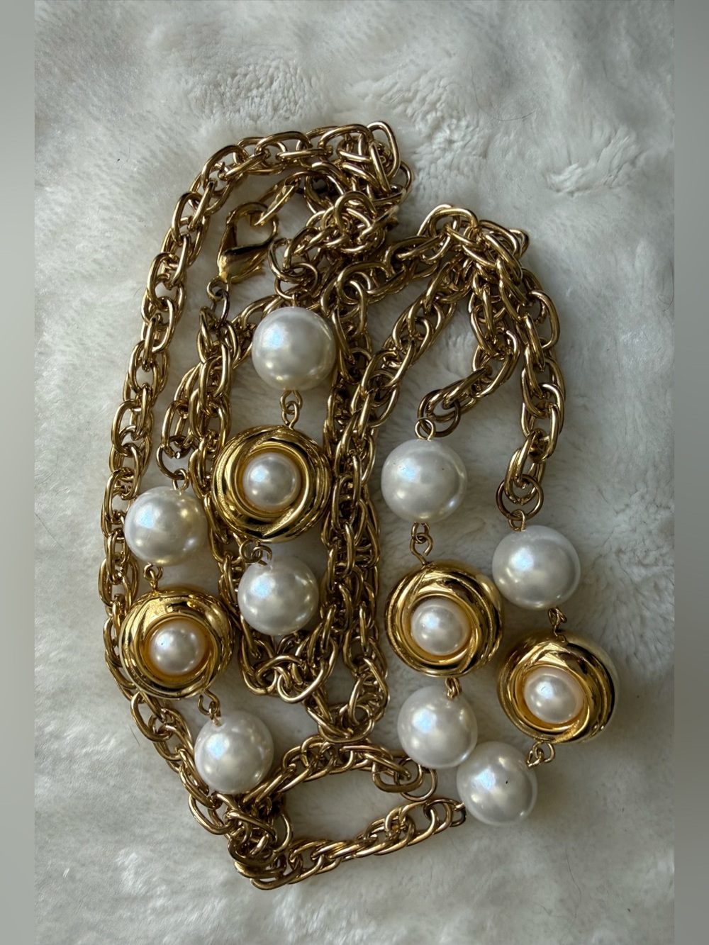 Vintage Gold Chain Necklace with White Pearls - Picture 3 of 4